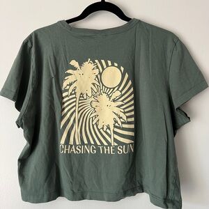 Victoria’s Secret PINK Chasing the Sun Green T-Shirt XL